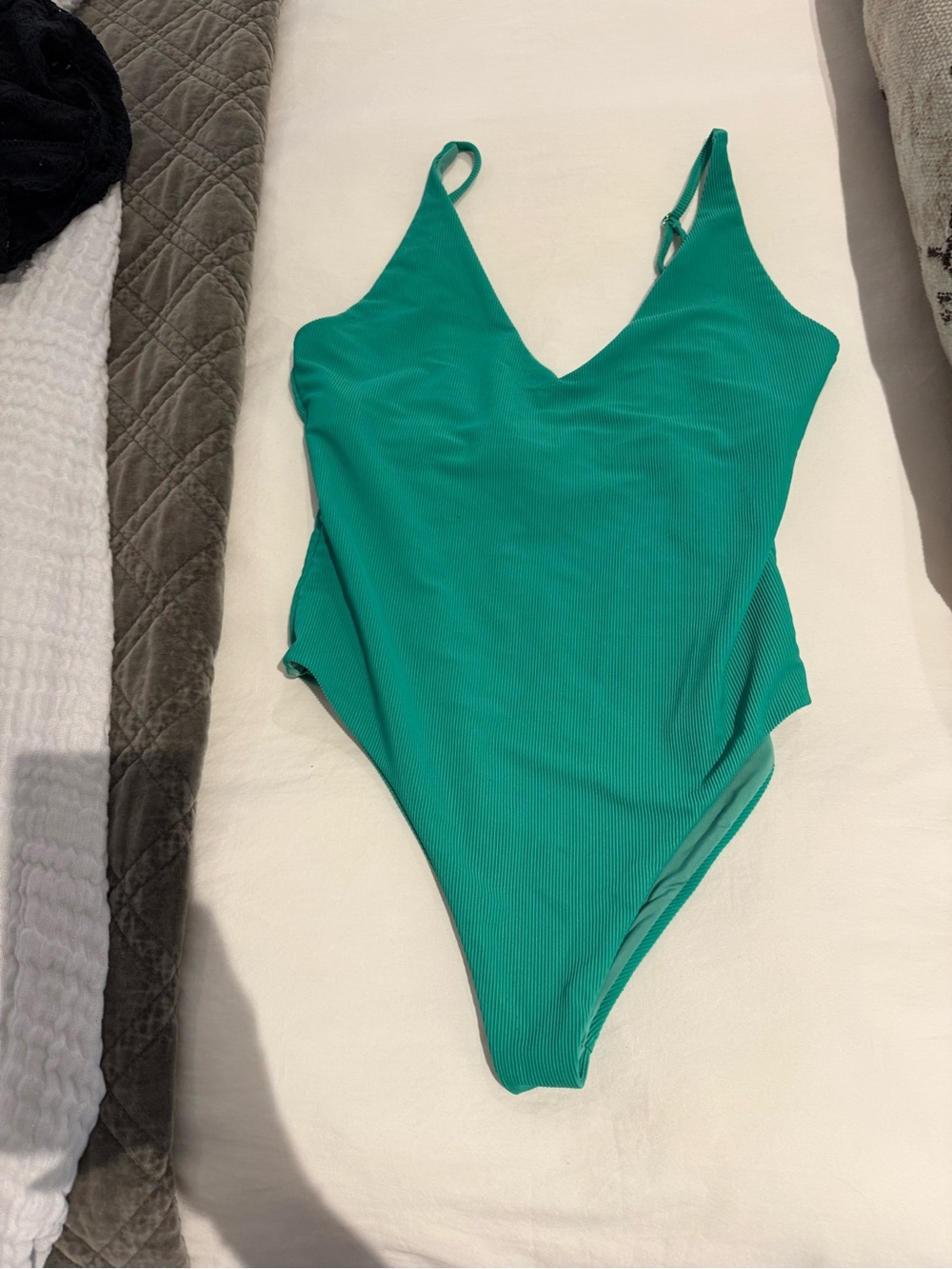 Women’s swim one piece bundle - size large